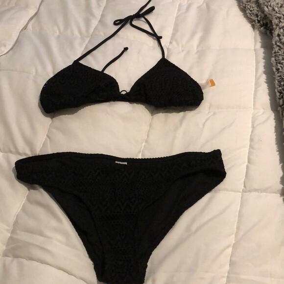 2 piece bikini black size medium no boundaries - Picture 1 of 5